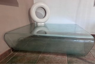 Mesa centro cristal curvado diseño
