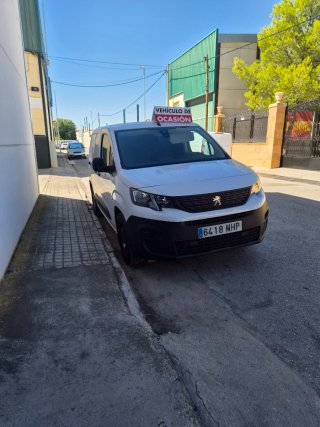 Peugeot e-Partner 2023
