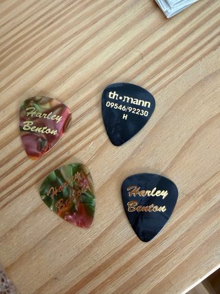 Guitarra Acústica Harley Benton  (Para zurdos)