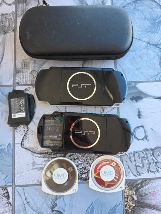 2 PSP Negra + 7 Juegos UMD