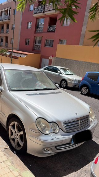 Mercedes-Benz Clase C 2005