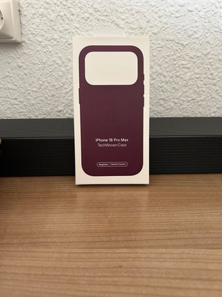Funda Apple iPhone 18 ProMax TechWoven Deep cherry