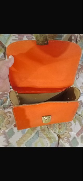 Borsa cartella vintage arancione con cavallo