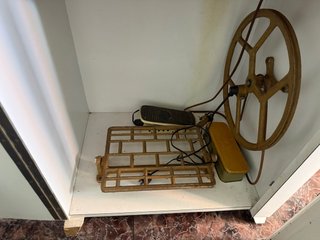 Máquina de coser antigua