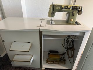 Máquina de coser antigua