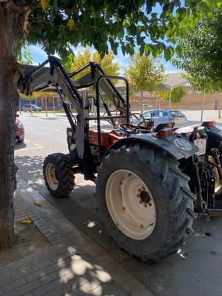 New Holland 8286 con pala frontal