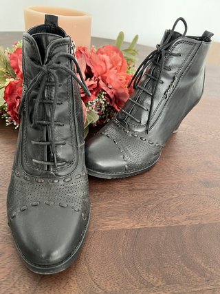 Botines de piel