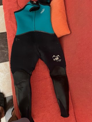 Neopreno Seland Talla L/M con Capucha