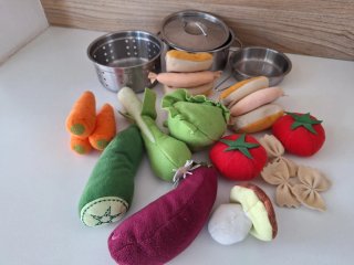 Pack peluche alimentos + batería juguete