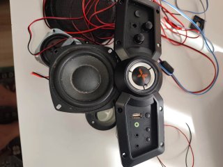 panel de control y sistema de audio X Roker