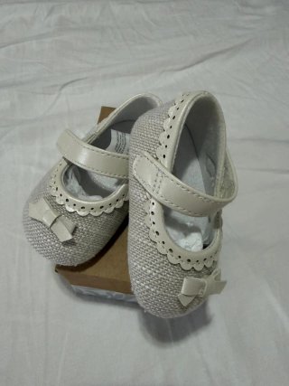 Zapatos de bebé niña