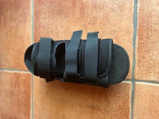 Zapato ortopédico negro