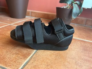 Zapato ortopédico negro
