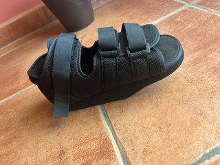Zapato ortopédico negro