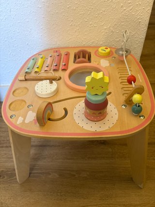 Mesa de actividades de madera para bebés