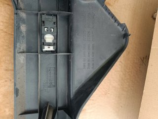 Plástico lateral esquerdo da mala Peugeot 106 GTI