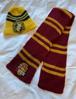 Gorro y bufanda Harry Potter Hufflepuff/Gryffindor