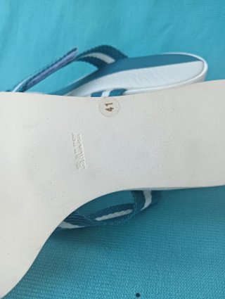 Sandalias Bally Talla 41 Azul y Blanco