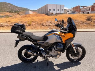 Moto Guzzi Stelvio 2024