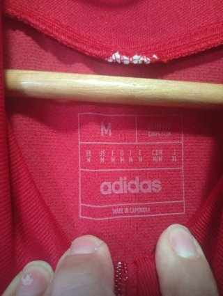 Chaqueta deportiva Adidas roja