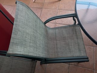 Mesa redonda cristal y metal 1,20m con 4 sillas
