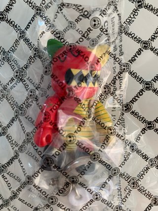 Opzione consigliata: Toy2R Qee Melee Cat Peskimo