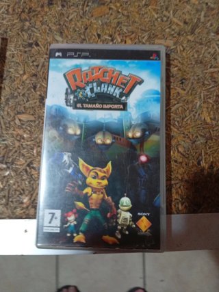 Juego PSP Ratchet & Clank: El Tamaño Importa