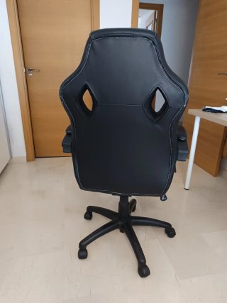 Silla de escritorio negra Ikea