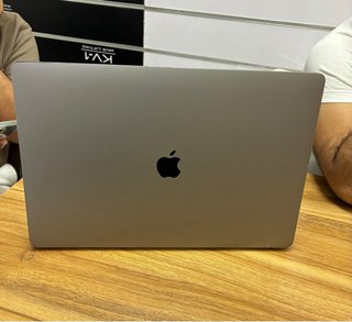 MacBook Pro 2019 512GB Plata