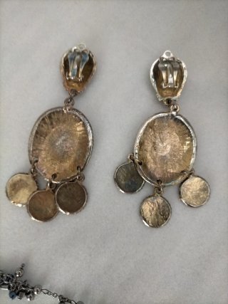 Pendientes y collares Vintage .