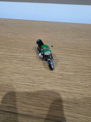 Munch Mammoth 1/24 Moto Verde