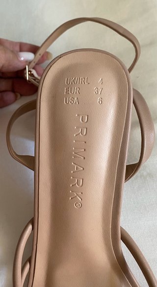 Sandalias Primark Beige