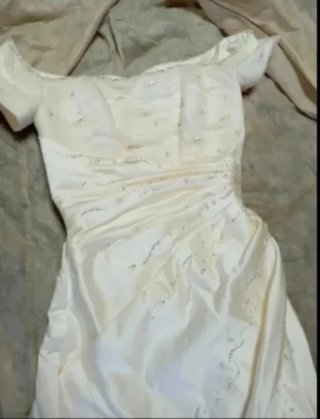 Vestido de novia con pedrería