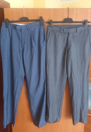 2 Pantalones de traje (azul y gris)
