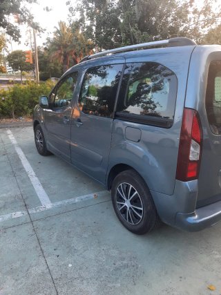 Peugeot e-Partner 2012