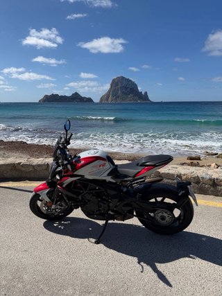 MV Agusta Brutale 800RR 2025 Roja/Blanca