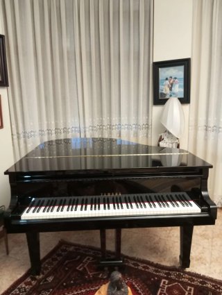 Piano Yamaha Negro