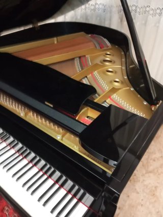 Piano Yamaha Negro