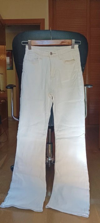 Pantalón Shein blanco campana