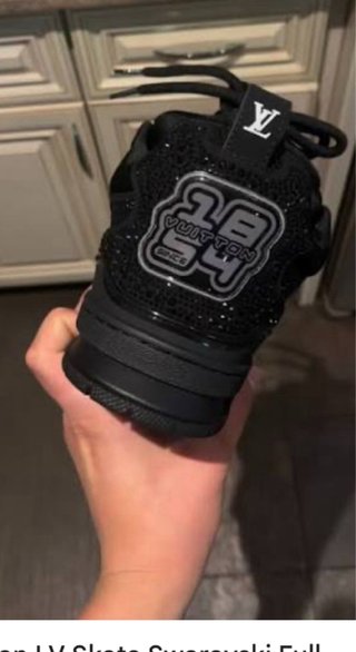 Louis Vuitton Skate Negras Brillantes