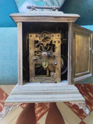 Reloj de sobremesa antiguo vintage