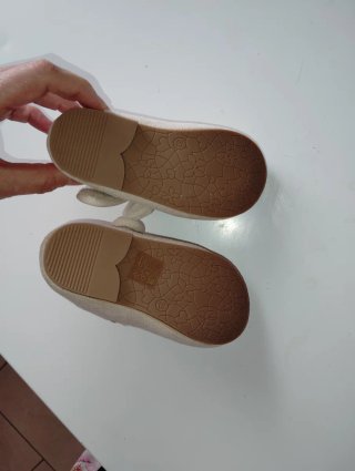 Zapatos beige bebé niña con lazo n°23 NUEVOS
