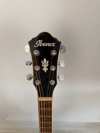 Guitarra Ibanez electroacústica