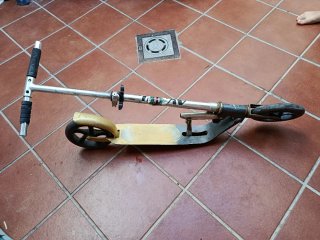 Patinete metálico niño
