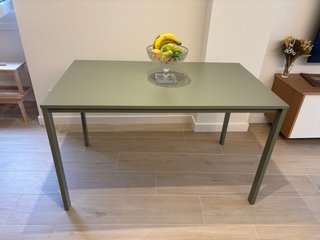 Mesa comedor VIHALS IKEA verde