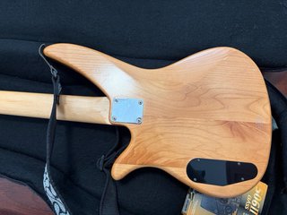 Bajo yamaha rbx260 con funda y accesorios