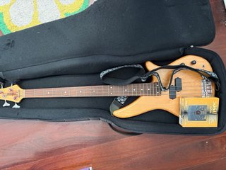 Bajo yamaha rbx260 con funda y accesorios