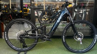 Bicicleta eléctrica Giant doble suspensión