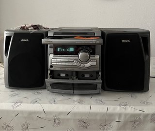 Minicadena Aiwa con 2altavoces