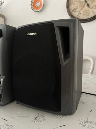 Minicadena Aiwa con 2altavoces